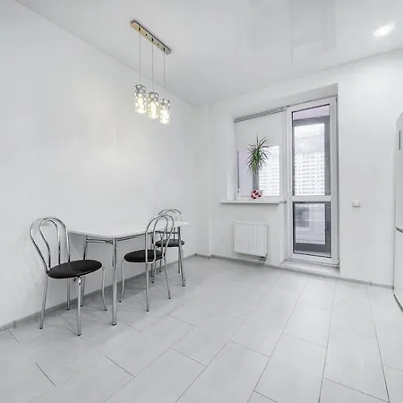 Apartment квартира в 2 мин от метро грушевка на пр-т дзержинского